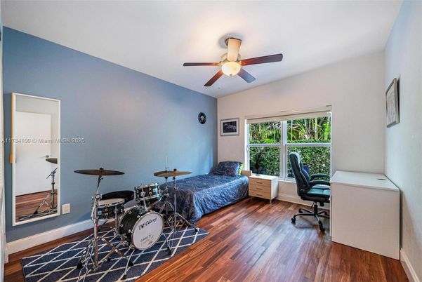 Bedroom, Interior, Recessed Lighting, Water