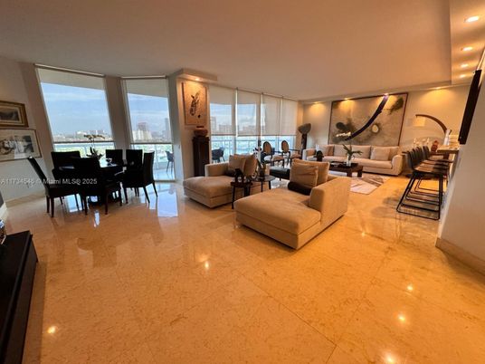 Dining room, Interior, Living room, Recessed Lighting