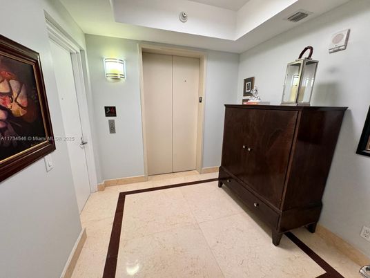 Elevator, Interior