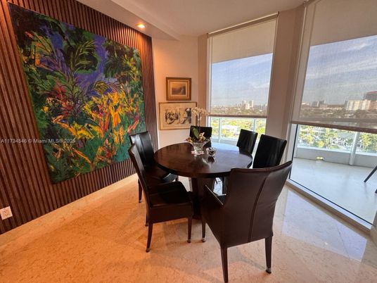 Dining room, Interior, Recessed Lighting