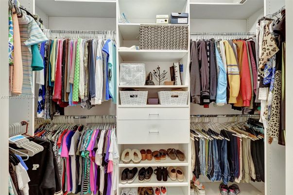 Interior, Walk-in Closets