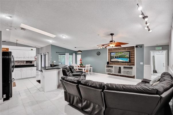 Dining room, Interior, Kitchen, Living room, Recessed Lighting