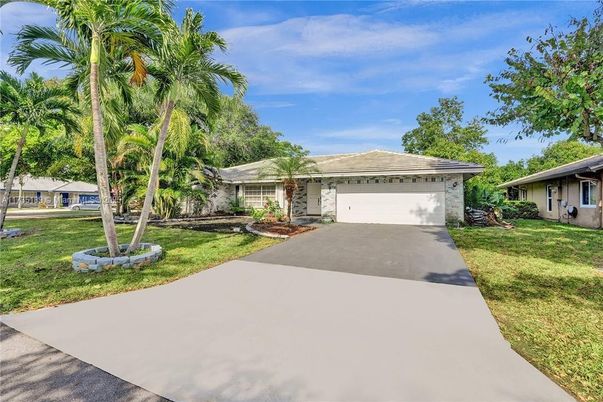 Attached, Backyard, Exterior, Facade, Ranch