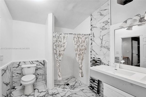 Bathroom, Interior, Marble, Marble Walls