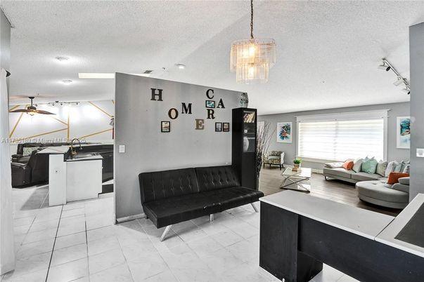 Interior, Living room, Marble, Pendant Lights, Recessed Lighting