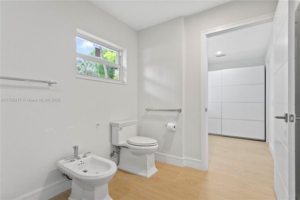 Bathroom, Interior, Recessed Lighting, Wood Texture Flooring