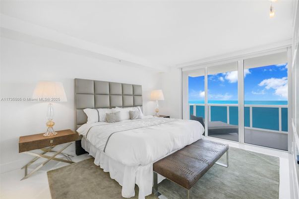 Bedroom, Interior, Water