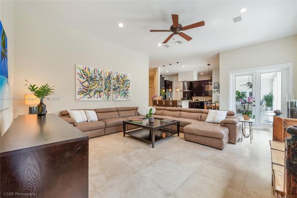 Interior, Kitchen, Living room, Pendant Lights, Recessed Lighting