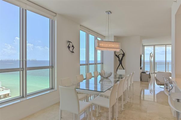 Chandelier, Dining room, Interior, Pendant Lights, Water