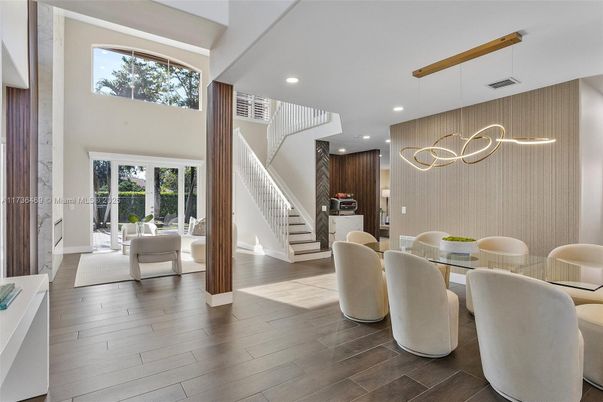 Dining room, Interior, Living room, Pendant Lights, Recessed Lighting, Wood Texture Flooring
