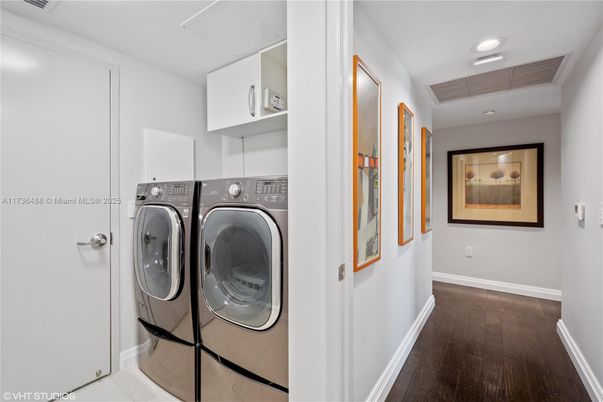 Interior, Recessed Lighting, Utility Closets, Washer, Wood Texture Flooring