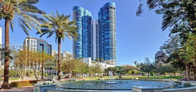 Exterior, Facade, Condo Building