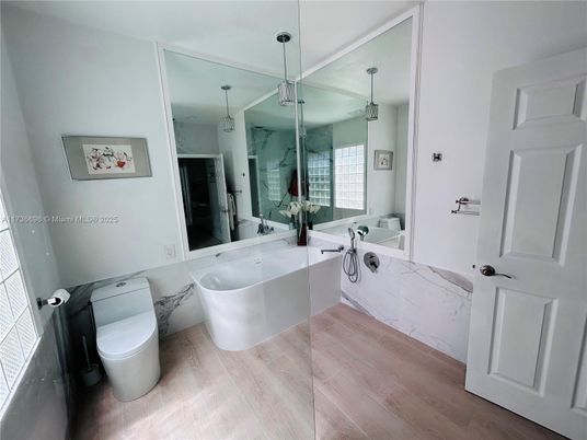 Bathroom, Free Standing Baths, Interior, Pendant Lights, Wood Texture Flooring