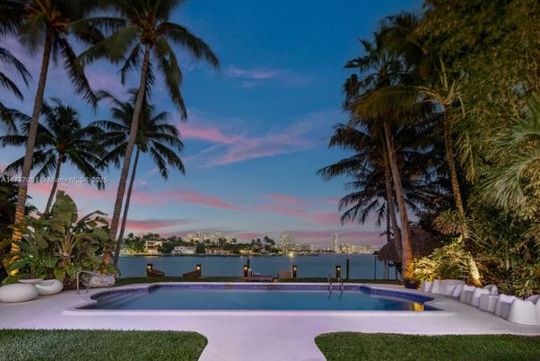 Exterior, Lake, Pool, Water
