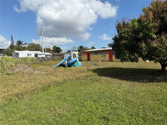 Backyard, Exterior, Playground