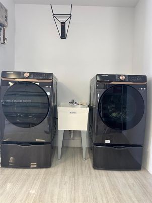 Interior, Utility Closets, Washer