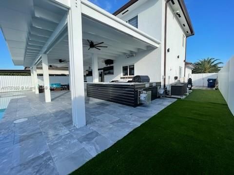 Backyard, Exterior