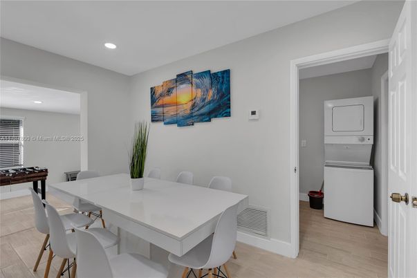 Dining room, Interior, Recessed Lighting, Washer, Wood Texture Flooring