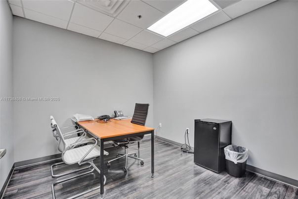 Home Office, Interior, Recessed Lighting, Wood Texture Flooring