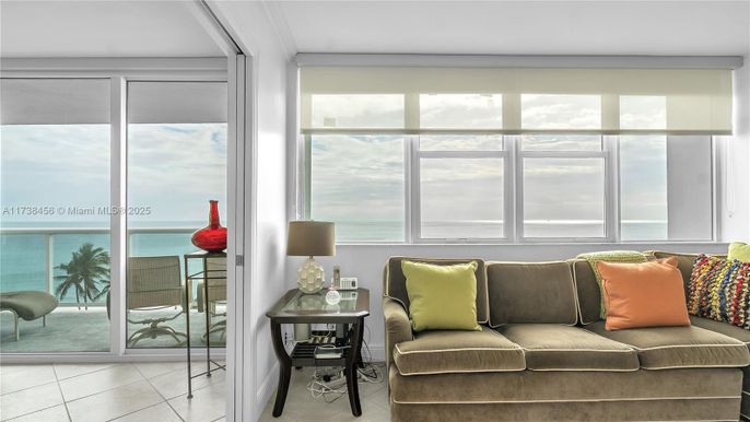 Interior, Living room, Water
