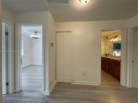 Empty room, Interior, Pendant Lights, Wood Texture Flooring