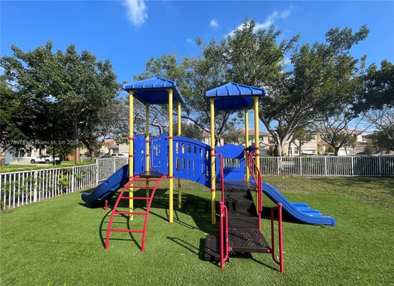 Backyard, Exterior, Playground