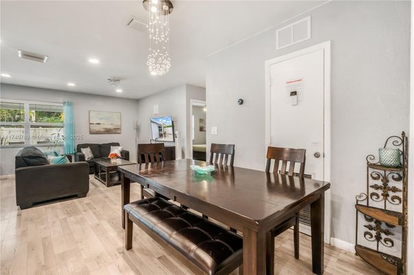 Dining room, Interior, Living room, Pendant Lights, Recessed Lighting, Wood Texture Flooring