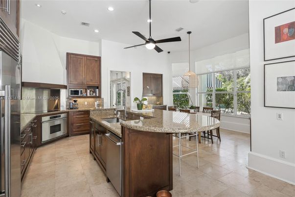 Dining room, Interior, Kitchen, Pendant Lights, Recessed Lighting, Stainless Steel Appliances