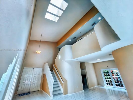 Chandelier, Interior, Recessed Lighting