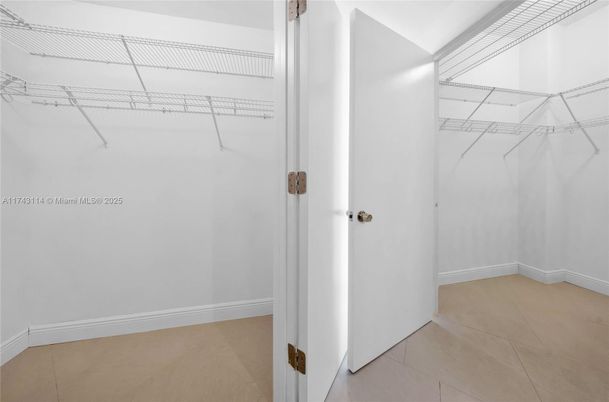 Interior, Walk-in Closets