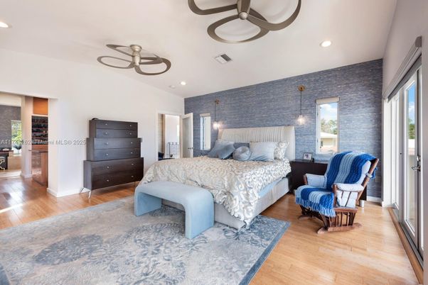 Bedroom, Interior, Pendant Lights, Recessed Lighting, Wood Texture Flooring