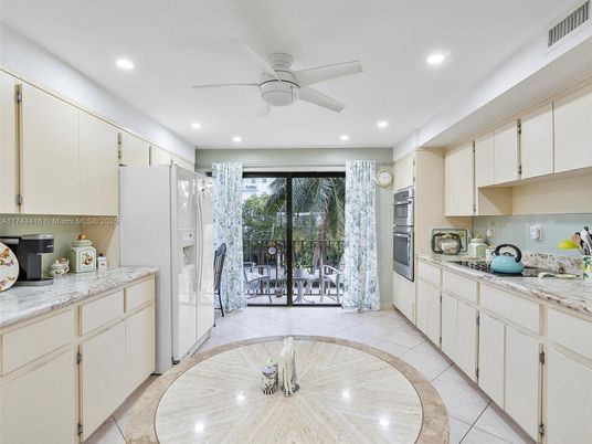 Interior, Kitchen, Recessed Lighting