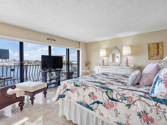 Bedroom, Interior, Water