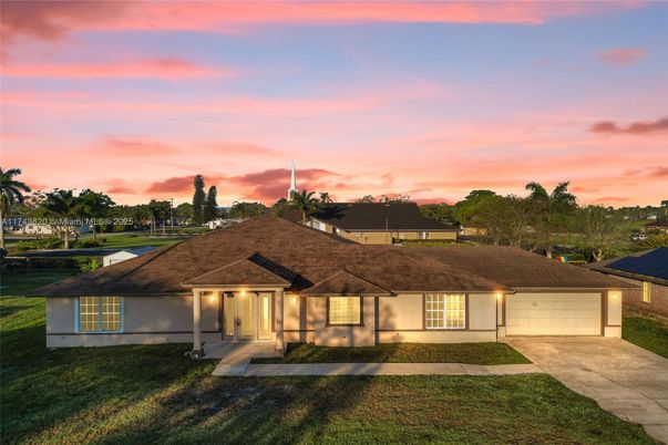 Attached, Backyard, Exterior, Facade, Ranch