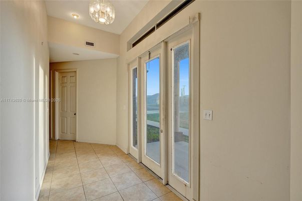 Chandelier, Empty room, Interior, Recessed Lighting