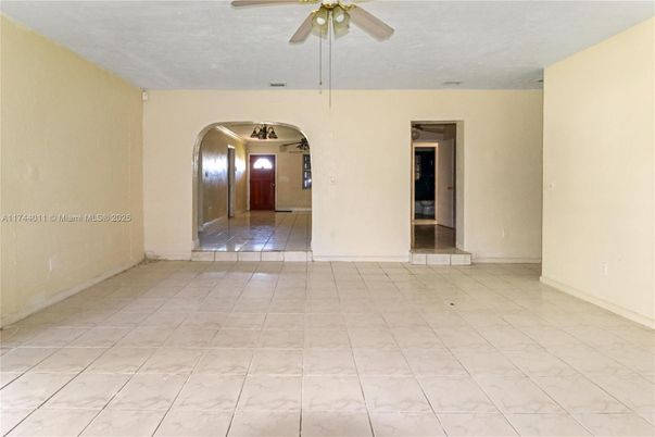 Empty room, Interior, Marble