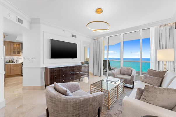 Interior, Living room, Pendant Lights, Water