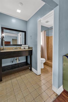 Bathroom, Interior, Recessed Lighting
