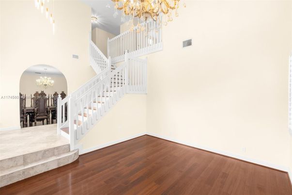 Chandelier, Interior, Wood Texture Flooring