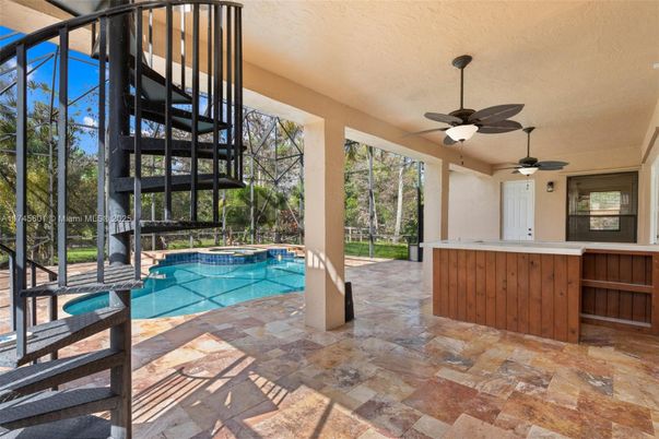 Interior, Pool, Sun Room