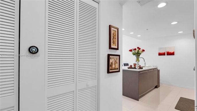 Interior, Recessed Lighting, Washer