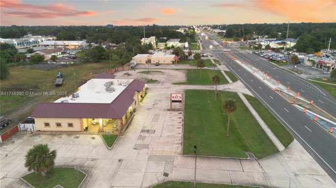 Exterior, Drone