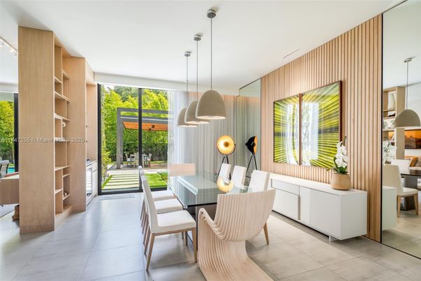 Dining room, Interior, Pendant Lights