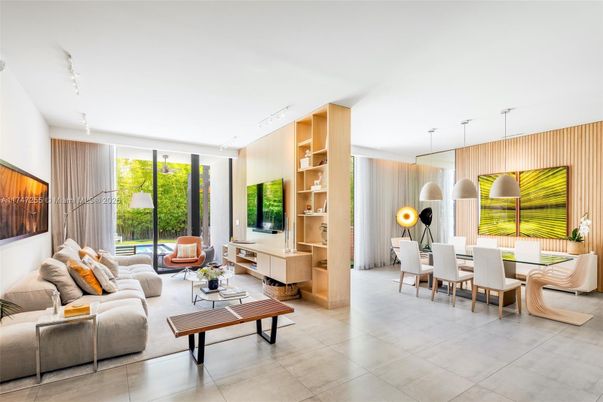 Dining room, Interior, Living room, Pendant Lights