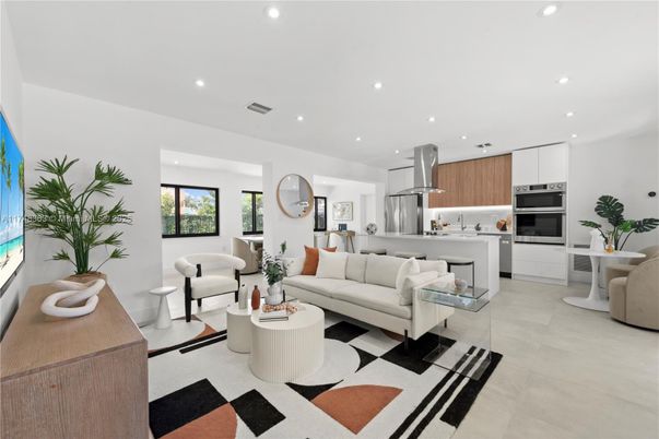 Interior, Kitchen, Living room, Recessed Lighting, Stainless Steel Appliances