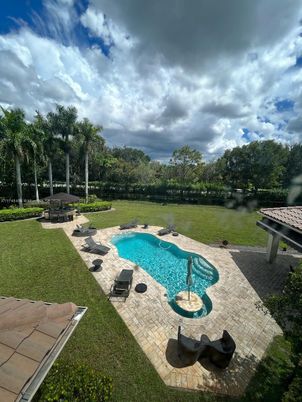 Exterior, Pool, Water