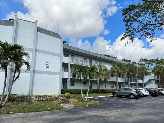 Exterior, Facade, Condo Building