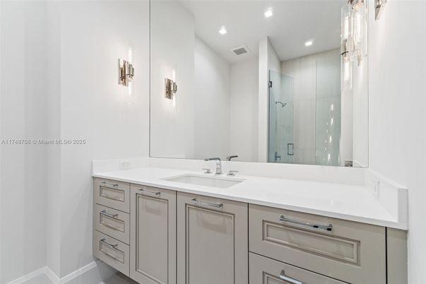 Bathroom, Interior, Recessed Lighting