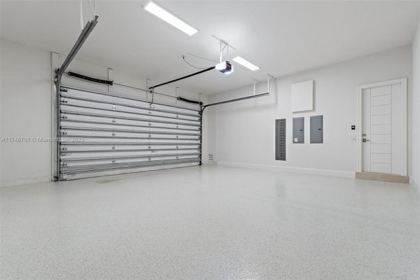 Garage, Interior