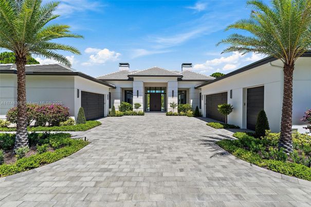 Attached, Exterior, Facade, Modern